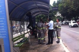 Instalação de displays na Praça Cívica