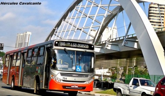 Ônibus em Osasco. Tarifa vai ter aumento a partir desse sábado.